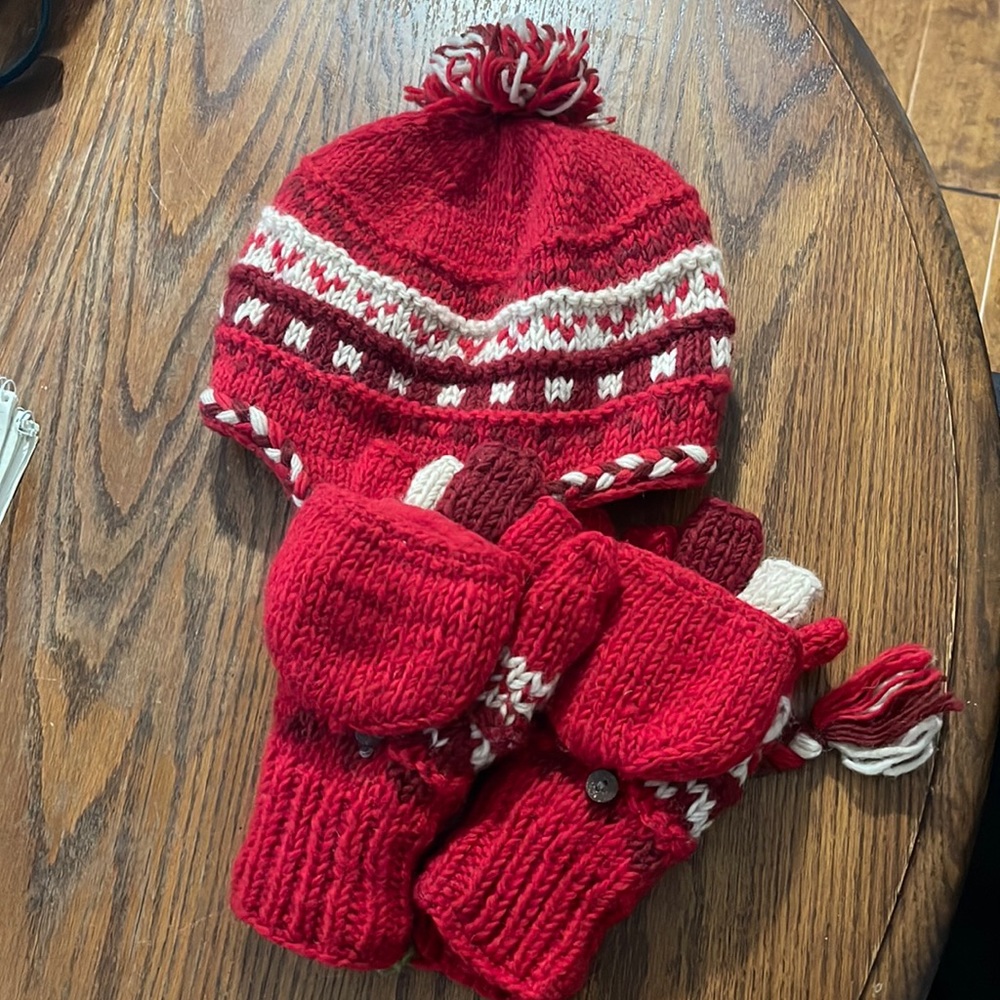 Red knit winter hat and gloves set